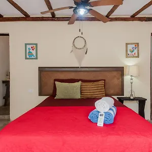 ** Pensión Primitive Selfcheck-in Adults Only México